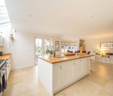 Horsell Rise, Woking - 4 bedrooms Property for lettings - Seymours - Photo 5