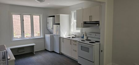 For Lease - 4229 Bloor Street Unit# Main, Toronto, Ontario - Photo 4