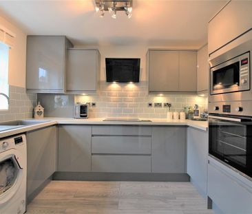 3 bedroom terraced house to rent - Photo 3