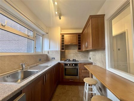 3 bedroom apartment to rent - Photo 2
