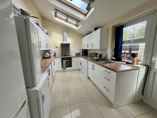5 bedroom terraced house to rent - Photo 1