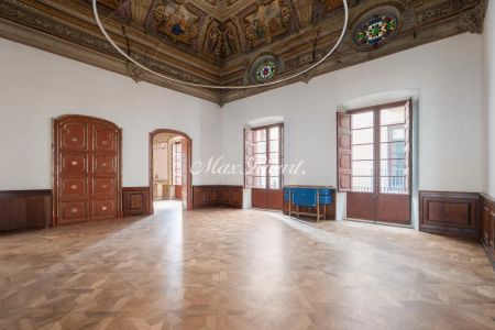 Lujosa propiedad con terraza en Palau Moxó - Photo 2