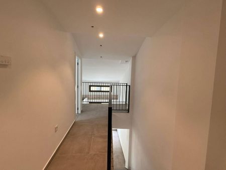 2 room luxury Apartment for rent in Valencia, Spain - Photo 4