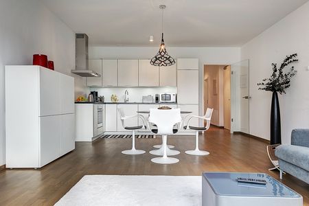 Munich-Neuhausen: high-quality apartment with balcony - Photo 2