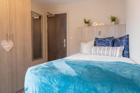 7 bedroom flat to rent - Photo 2