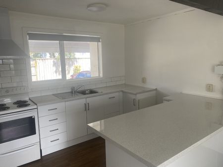 NAENAE LIVING - Photo 2