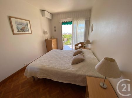 Location Appartement 2 pièces 50m² VILLEFRANCHE SUR MER 06230 - Photo 2
