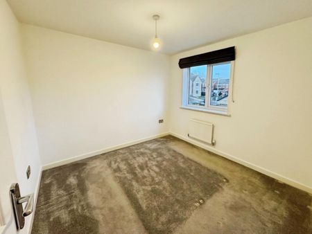 4 bedroom House To Let - Photo 5