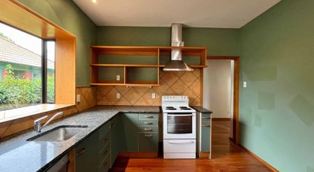 ILAM - FOUR BEDROOMS, TWO HEATPUMPS, GARAGE - Photo 5