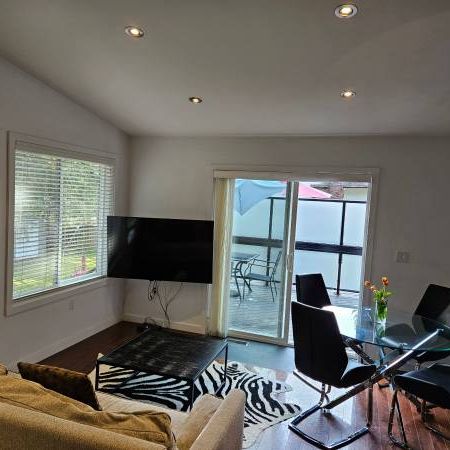 Furnished 2-Bedroom Loft in Squamish – Bright & Spacious - Photo 3