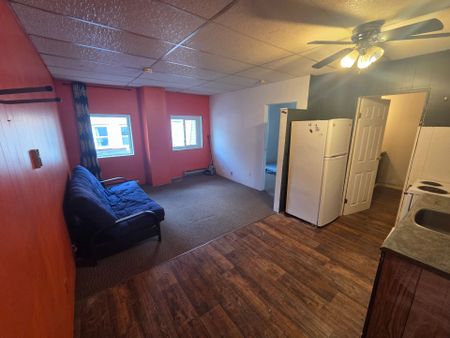 For Lease - 8 Wellington Street Unit# 5, Kawartha Lakes, Ontario - Photo 2