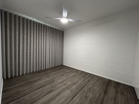 1/19 Brisbane Road, BIGGERA WATERS - Photo 5