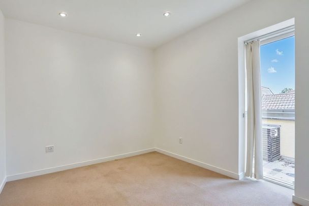 1 bed apartment to rent in Upper Stone Street, Maidstone, ME15 - Photo 1