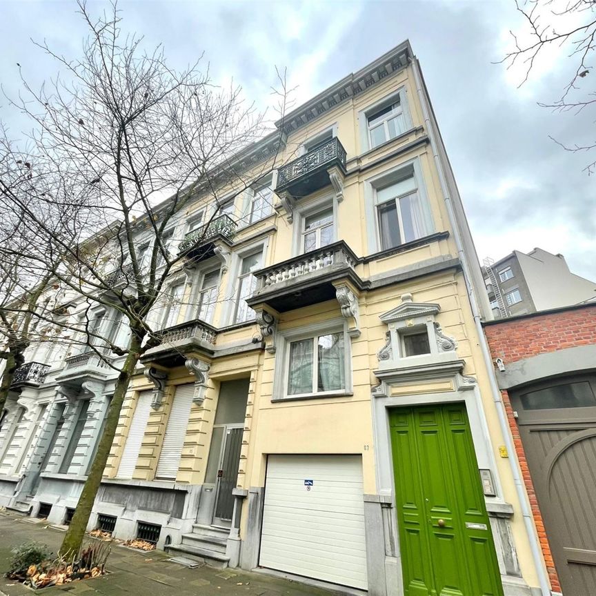 Ruim appartement met veel lichtinval op fijne locatie op het Zuid in Antwerpen - Foto 1