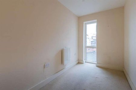 Falcon Drive, Cardiff, CF10 - Photo 5