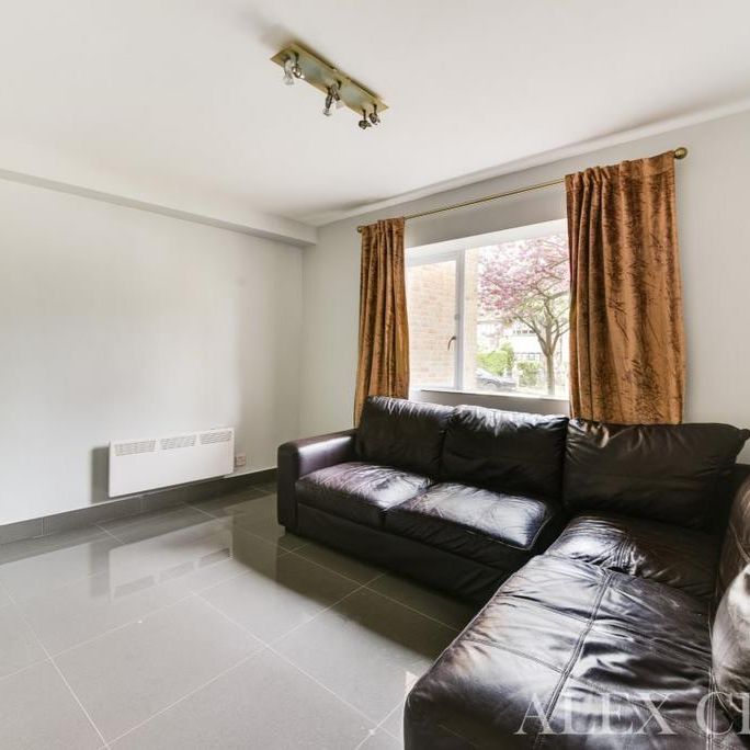 1 bedroom flat to rent - Photo 1