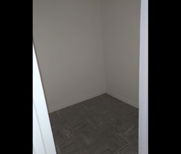 Location Appartement 4 pièces 73 m² Le Blanc - Photo 6