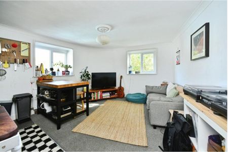 2 Bed Flat, Clyde Road, BN1 - Photo 2
