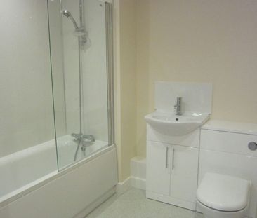 Flat to rent on - Photo 5