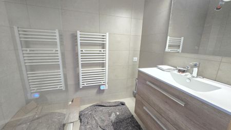 Location Appartement 4 pièces 95m² BAYONNE 64100 - Photo 5