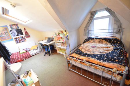 8 Bed - 124 Belle Vue Road, Hyde Park, Leeds - LS3 1HF - Student - Photo 2