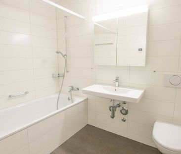 Appartement de 2,5 pièces au rez-de-chaussée avec sièges directemen... - Foto 3