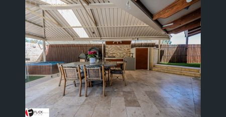 Luxurious, Peaceful Family Home on the Border of Kallaroo and Hillarys - Photo 4