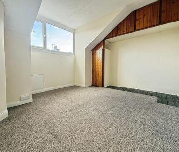 4 bedroom terraced house to rent - Photo 5