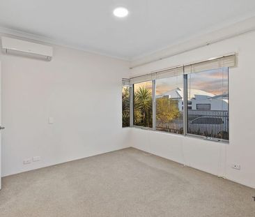 Well Presented 3 Bredroom in Clarkson - Photo 2