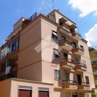 Trilocale in affitto - Photo 1