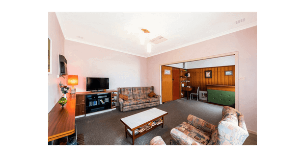 2-Bedroom 1-Bathroom House in Cloverdale! - Photo 1