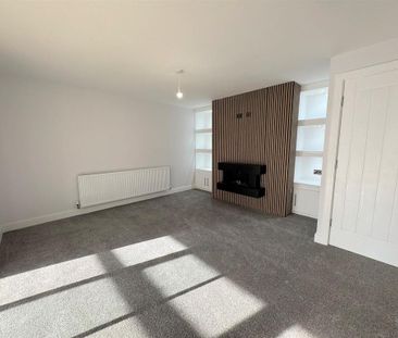 2 bedroom bungalow to rent - Photo 1