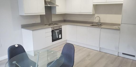 3 bedroom apartment to rent - Photo 2