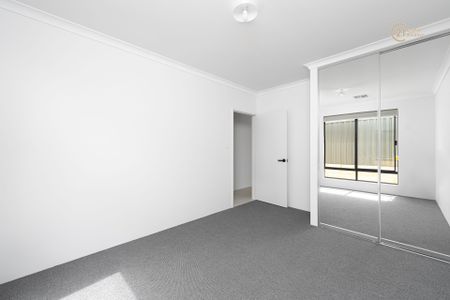 Great Size Family Home with Theatre Room @ $775 Per Week - Photo 2