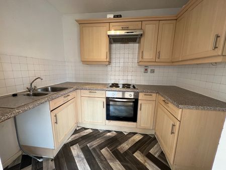 3 Bed Flat, Stretford Road, M15 - Photo 5