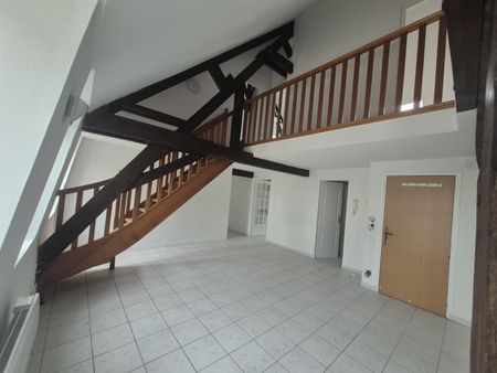 Location Appartement 3 pièces 99m² ST OMER 62500 - Photo 2