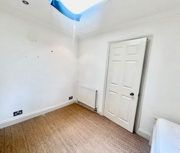3 Bed Flat, Brunswick Terrace, BN3 - Photo 2