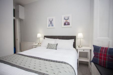 Esmond Street - Photo 4