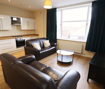 2 Bed, Second Floor Flat - Photo 6