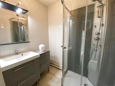 Location Appartement 4 pièces 86m² BORDEAUX 33000 - Photo 5