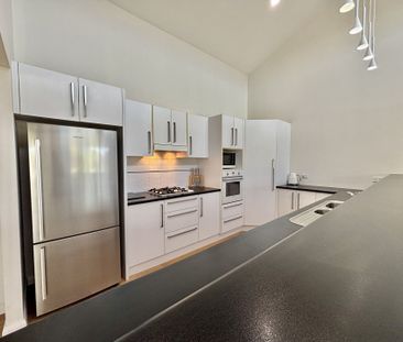 Stunning Family Retreat in Mount Annan - Photo 1