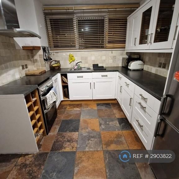 3 bedroom maisonette to rent - Photo 1