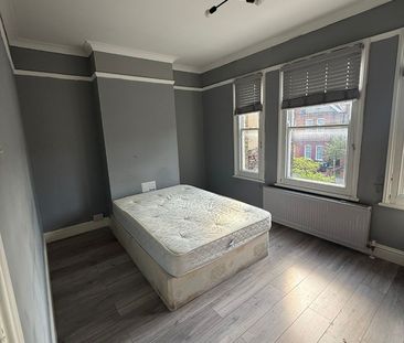 5 Bed Semi-Detached House, Gladstone Avenue, N22 - Photo 2