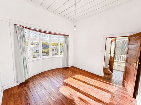 Sunny Grey Lynn 4-Bedroom Home on Fisherton Street - Photo 3