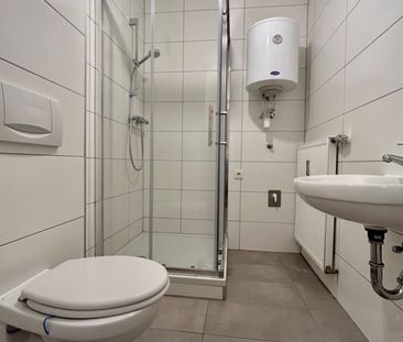 Sonnige 38 m² Eck-Dachgeschosswohnung mit separater Küche in Graz-P... - Foto 3