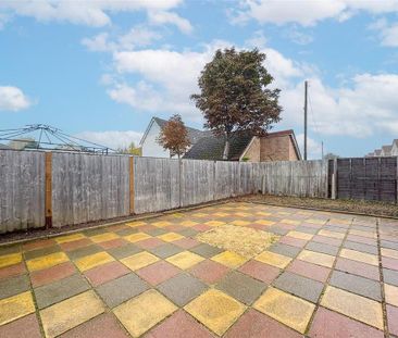 2 bedroom semi-detached bungalow to rent - Photo 2