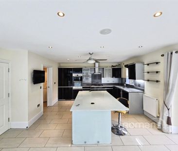 4 bedroom townhouse to rent - Photo 5