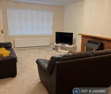 4 bedroom detached house to rent - Photo 2