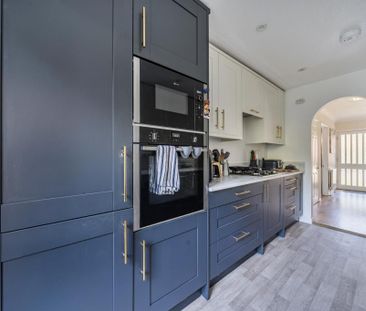 3 bedroom detached bungalow to rent - Photo 4