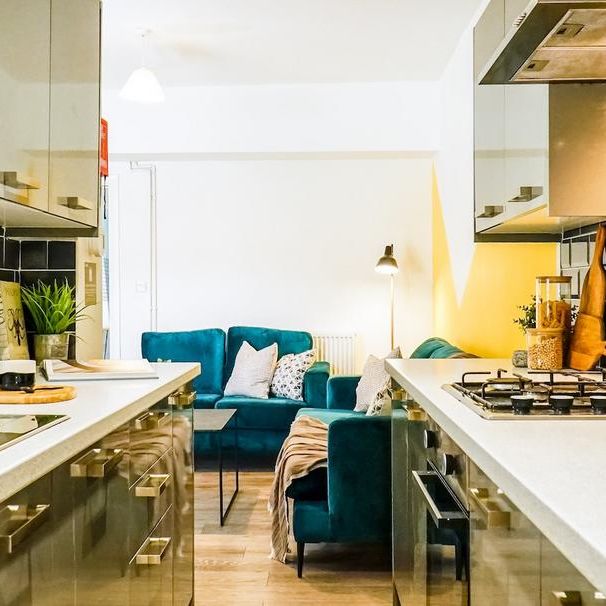 6 bedroom house to rent - Photo 1